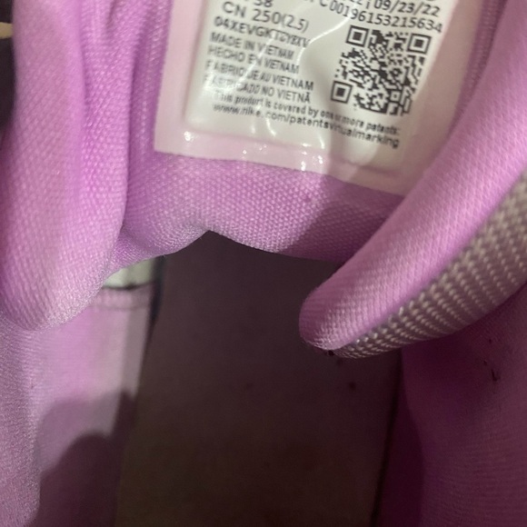 Jordan Jumpman Two Trey Barely
Grape GS Size 7Y DQ8431-105 - Picture 13 of 15